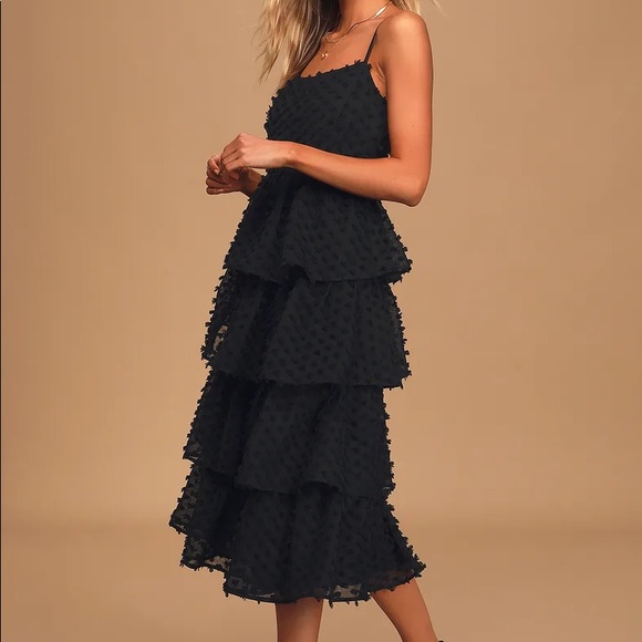 NWOT Lulu’s Flirting with You Black Tiered Pom Pom Midi Dress Small - Picture 2 of 11